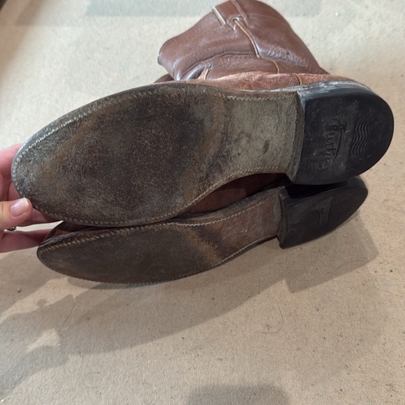 Justin Boots Distressed Brown Western Boots - Picture 7 of 7